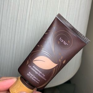 Tarte Amazonian Clay Foundation